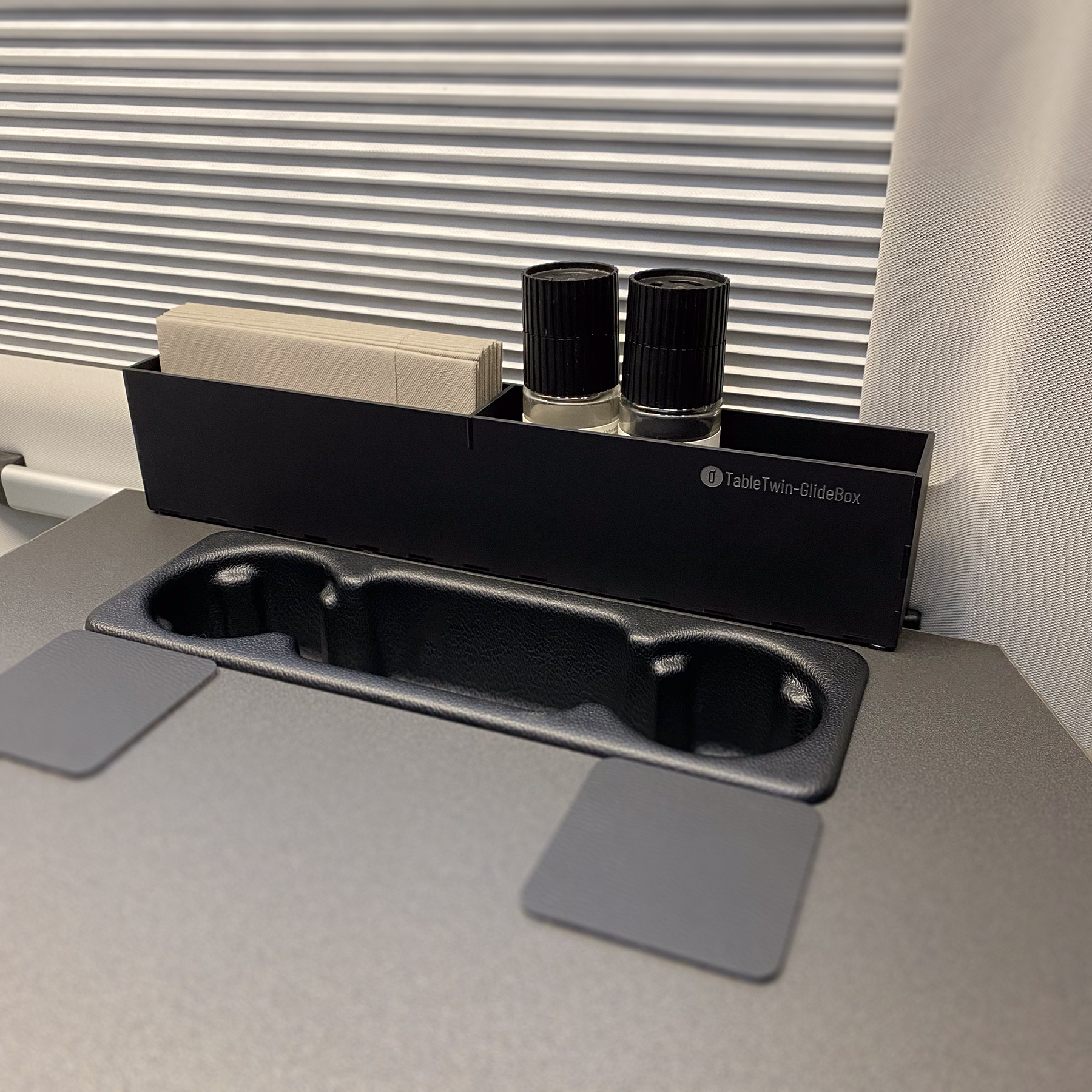 Osbornes TableTwin-GlideBox für Adria Twin