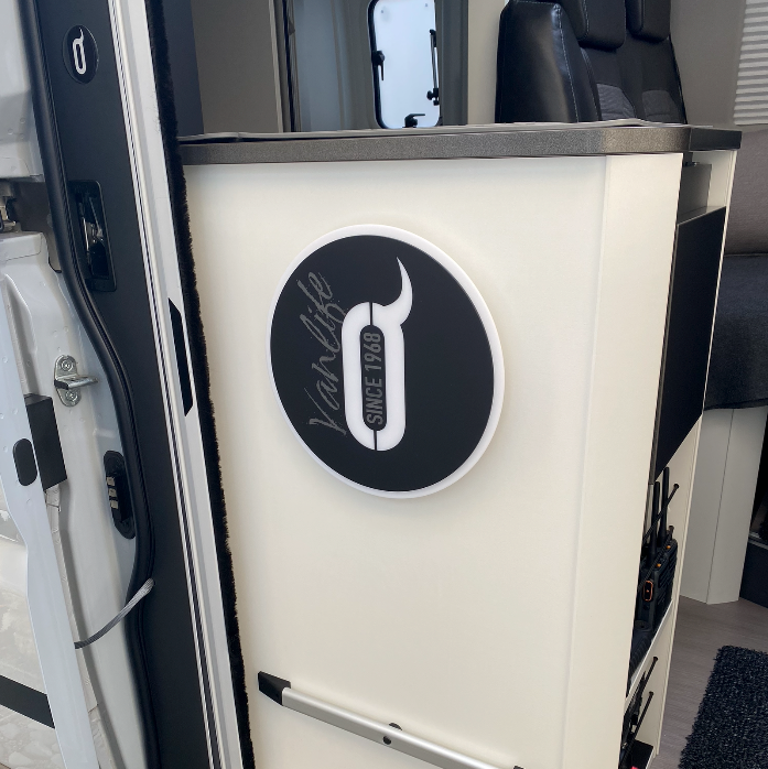 Schild Kastenwagen Campervan beleuchtet